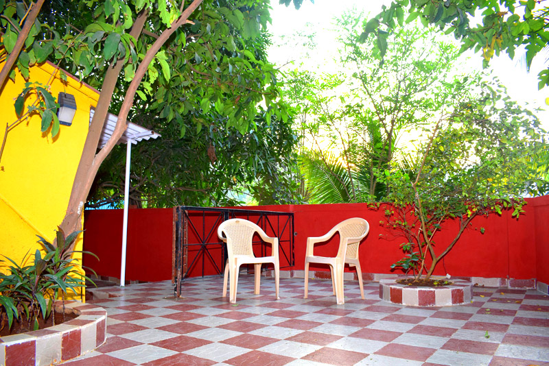 Blue Roof Hill Top Villa Outdoor Garden