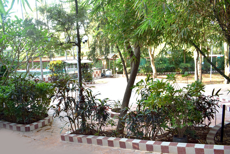 Blue Roof Hill Top Villa Outdoor Garden